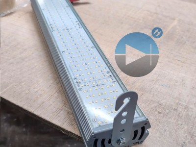 Светодиодный светильник NEWLED.RGD.AB.BM.80.120.5K.IP67.P (P - кронштейн)